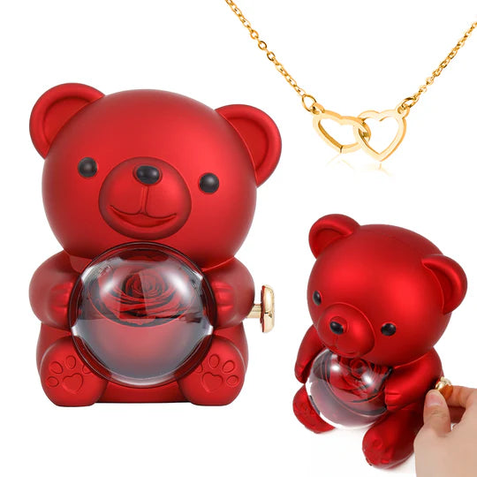 Collar de corazón grabado con oso rosa real