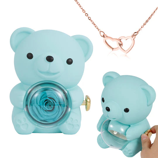 Collar de corazón grabado con oso rosa real