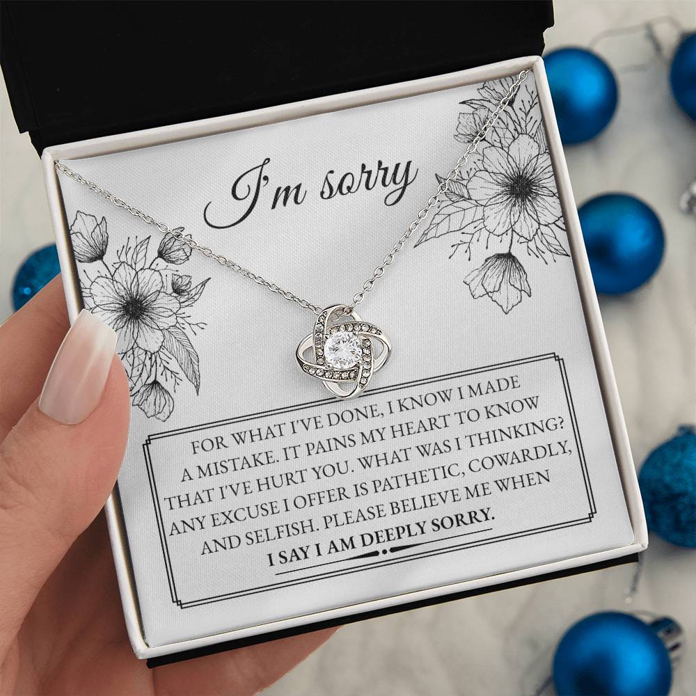 Lo siento, cometí un error. Collar con nudo de amor.