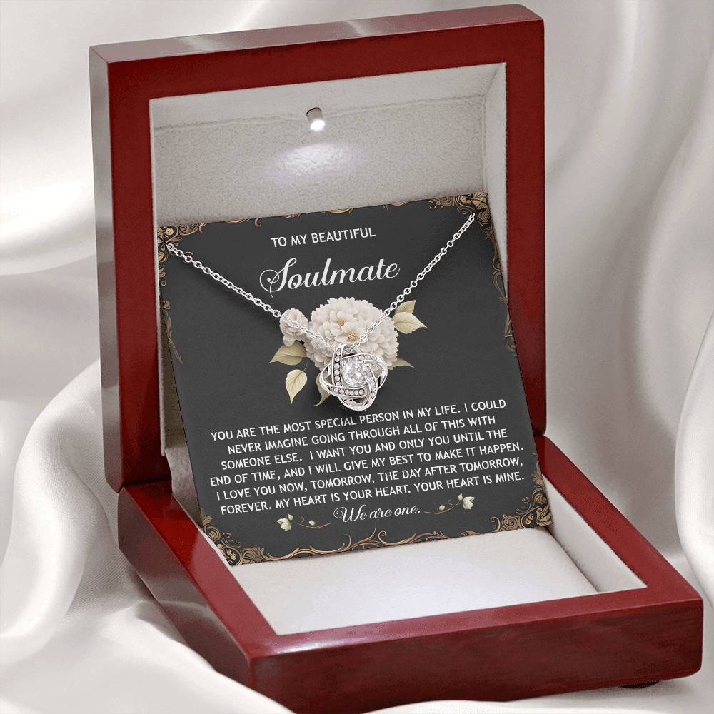 Soulmate - We Are One - Love Knot Necklace