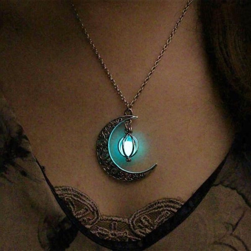 Collar de piedra lunar