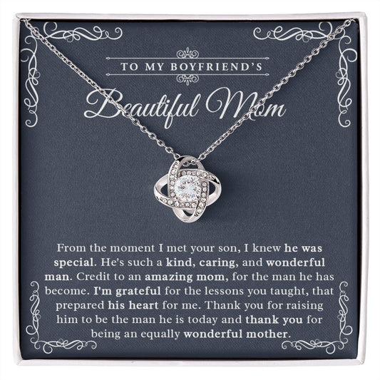 Collar con nudo de amor para la mamá de mi novio